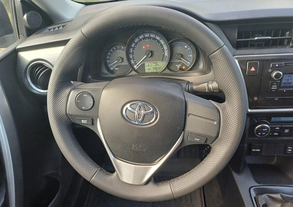 Toyota Auris cena 37900 przebieg: 72000, rok produkcji 2013 z Sulechów małe 379